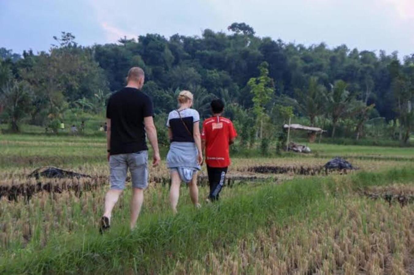 Bujak Permai Villa Matahari Lombok Ntb Praya Kültér fotó