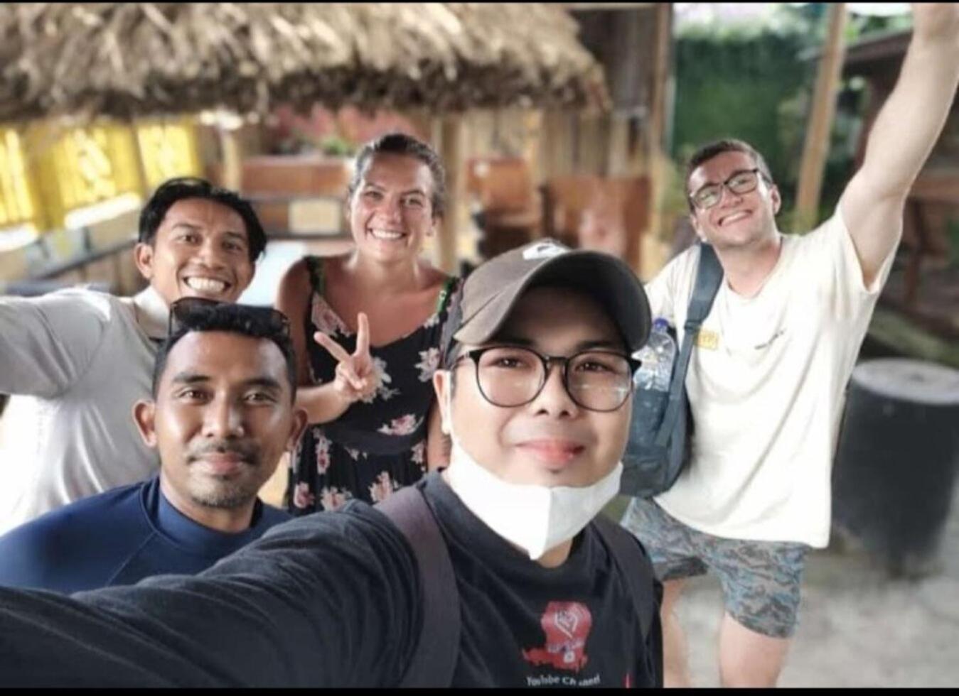 Bujak Permai Villa Matahari Lombok Ntb Praya Kültér fotó
