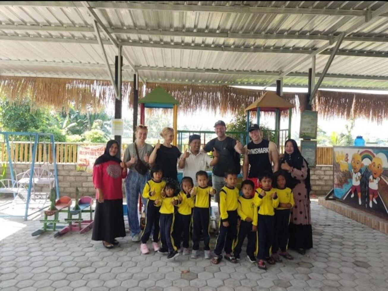 Bujak Permai Villa Matahari Lombok Ntb Praya Kültér fotó