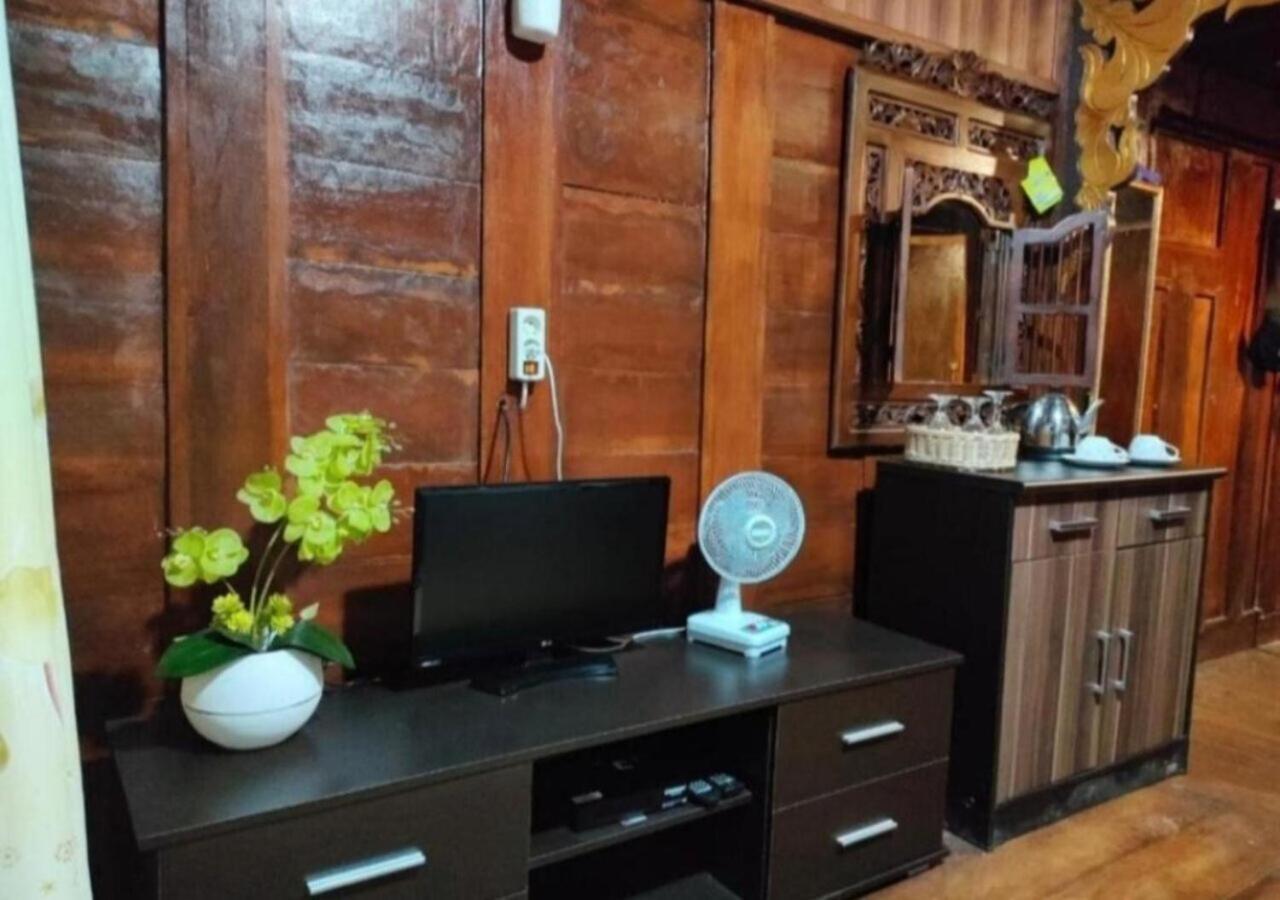 Bujak Permai Villa Matahari Lombok Ntb Praya Kültér fotó