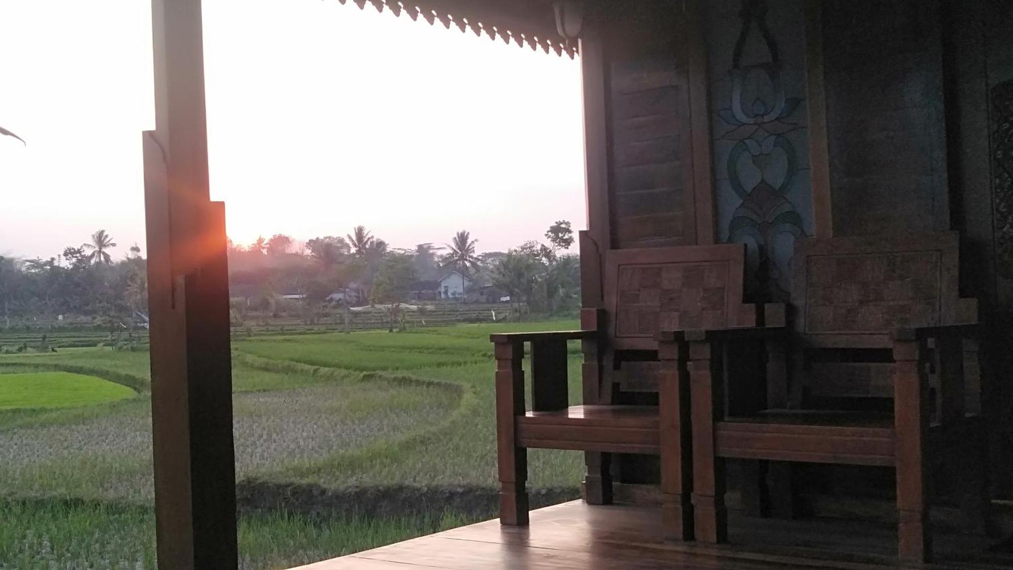 Bujak Permai Villa Matahari Lombok Ntb Praya Kültér fotó