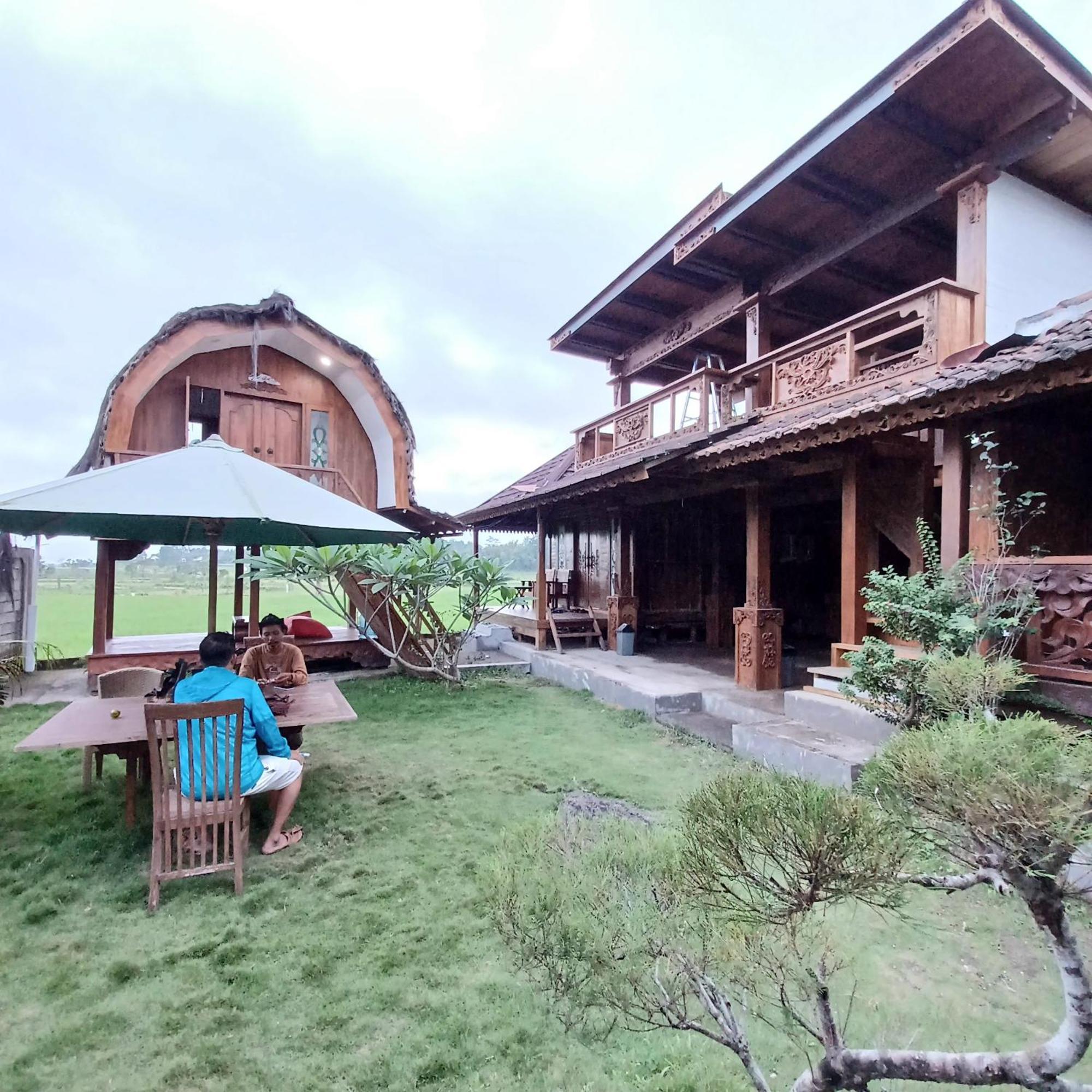 Bujak Permai Villa Matahari Lombok Ntb Praya Kültér fotó