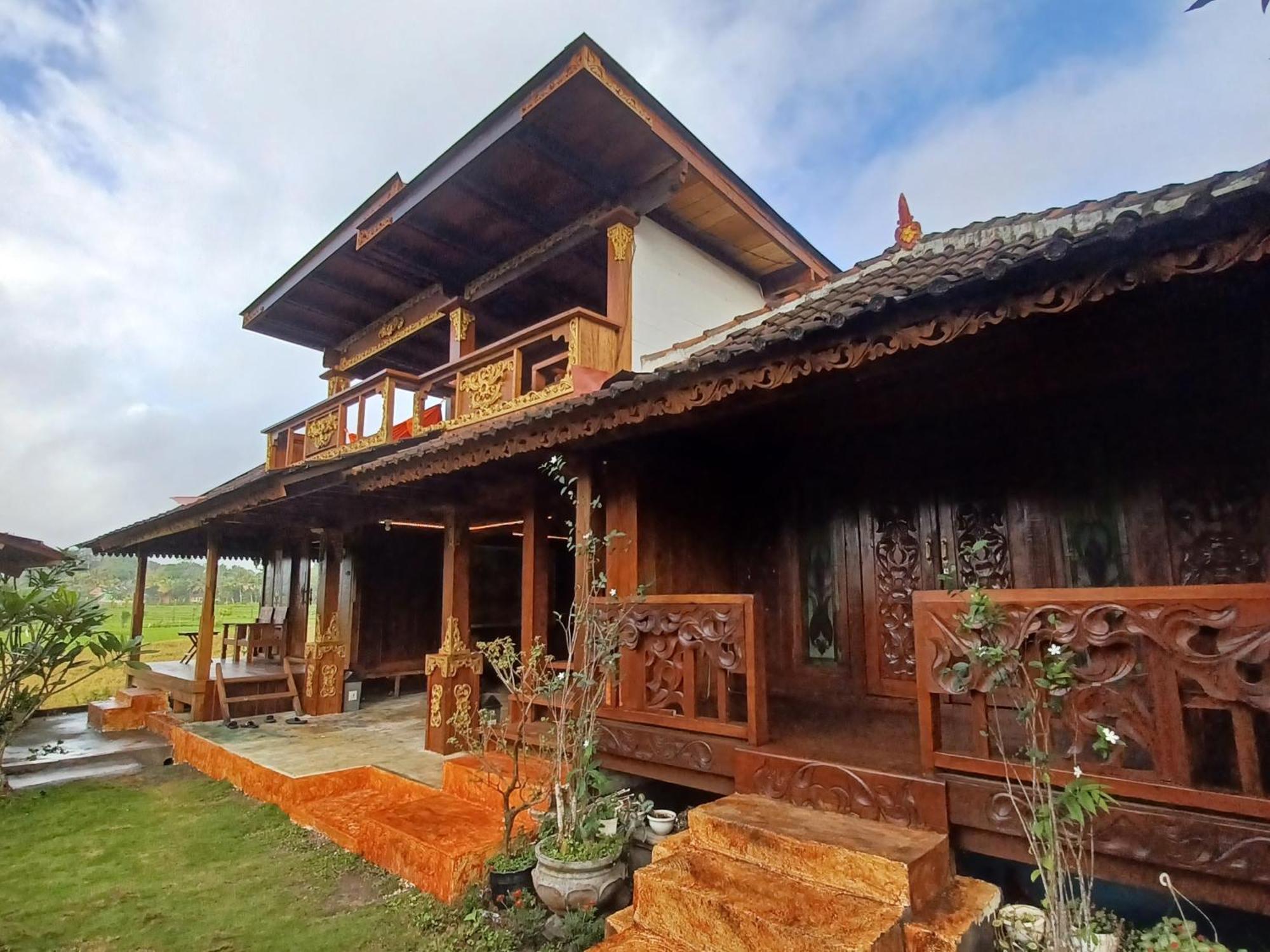 Bujak Permai Villa Matahari Lombok Ntb Praya Kültér fotó
