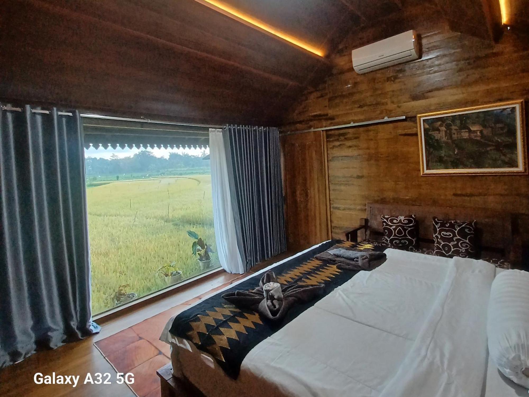 Bujak Permai Villa Matahari Lombok Ntb Praya Kültér fotó